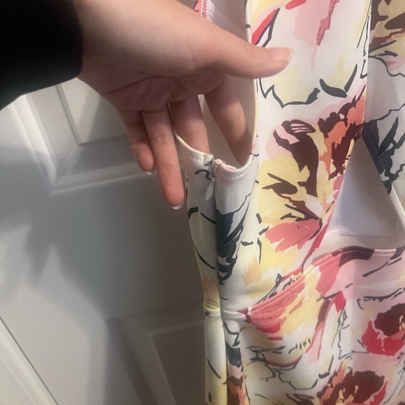 Abercrombie & Fitch Scuba Floral Dress - Picture 5 of 8